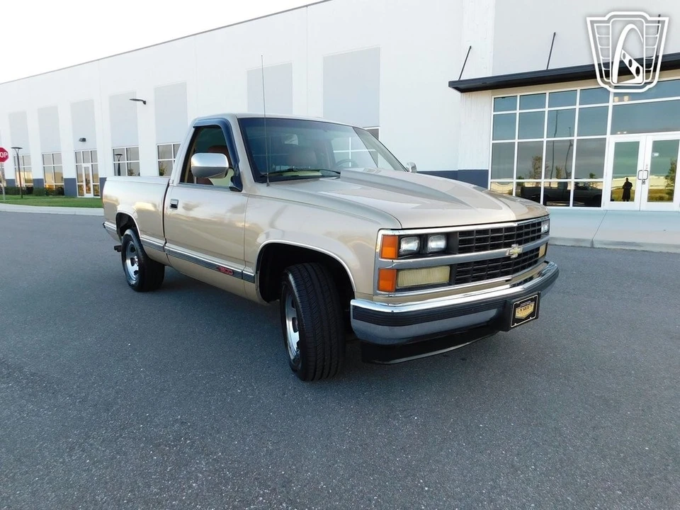 1988 Chevrolet C/K 4th Gen - Image 11 of 12