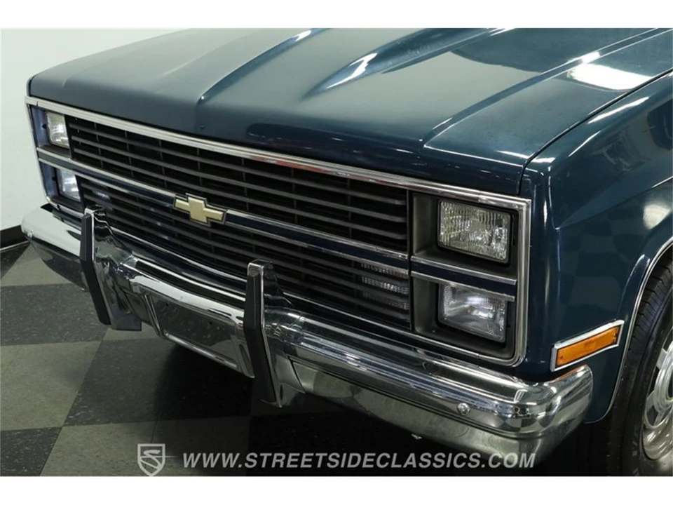 1988 Chevrolet Silverado - Image 19 of 31