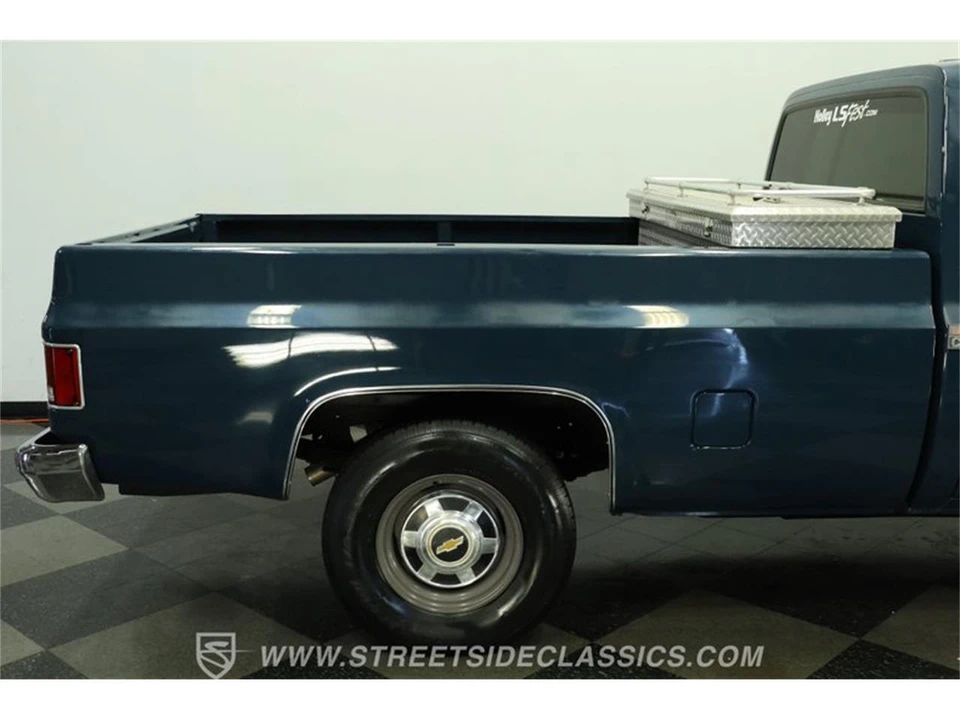 1988 Chevrolet Silverado - Image 28 of 31