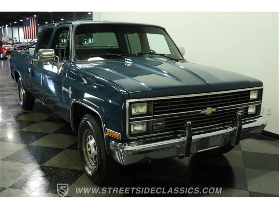 1988 Chevrolet Silverado - Image 15 of 31