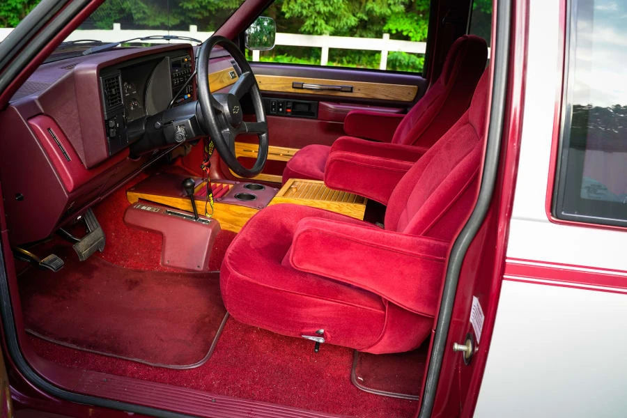 1988 Chevrolet Silverado - Image 23 of 31