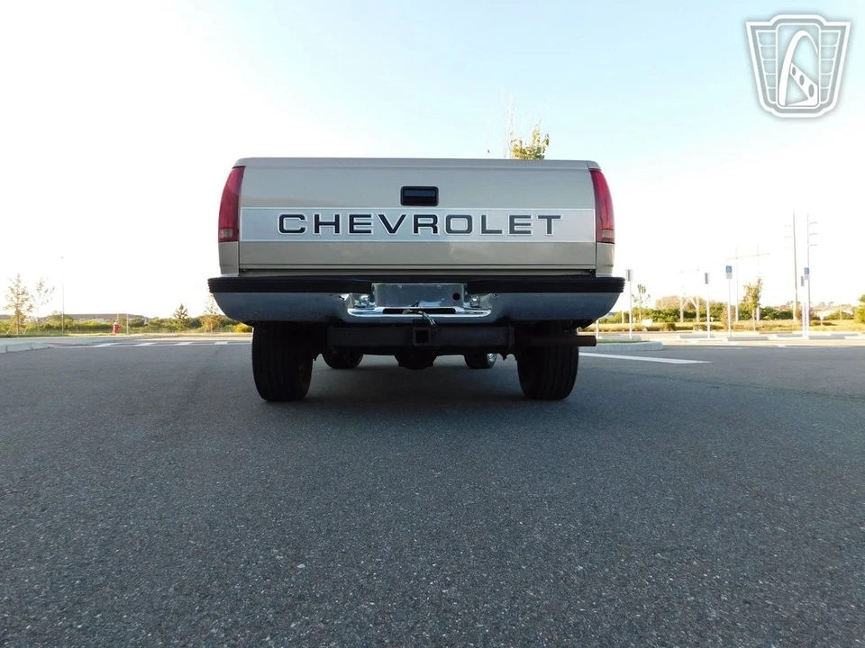 1988 Chevrolet C/K 3rd Gen - Image 17 of 21