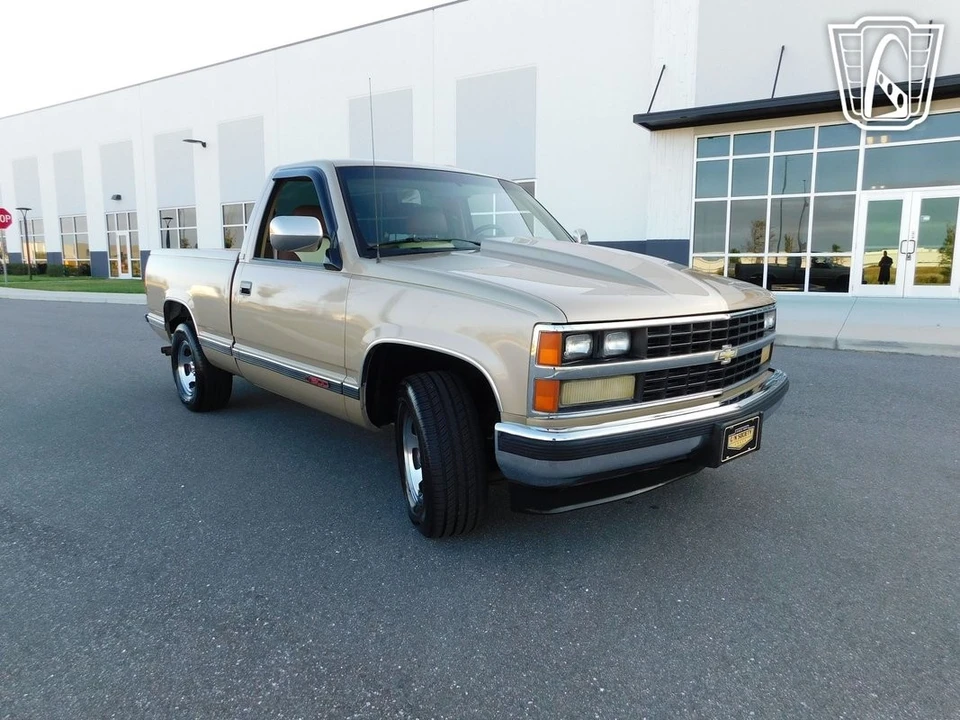 1988 Chevrolet C/K 3rd Gen - Image 10 of 21