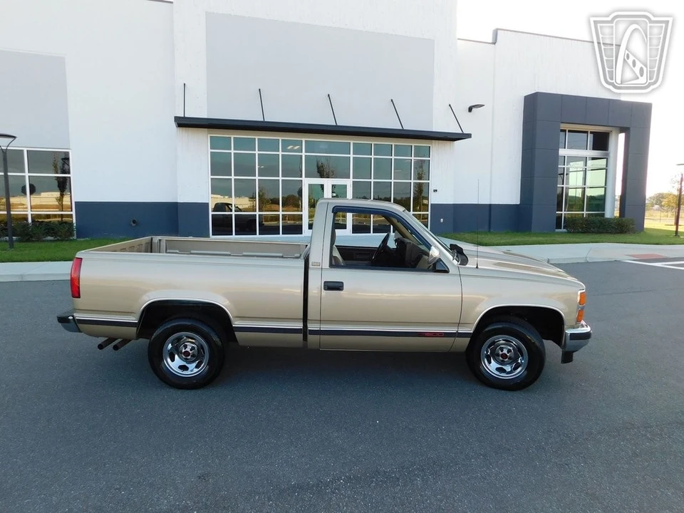 1988 Chevrolet C/K 3rd Gen - Image 13 of 21