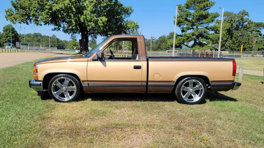 1988 Chevrolet C/K 4th Gen - Image 2 of 17