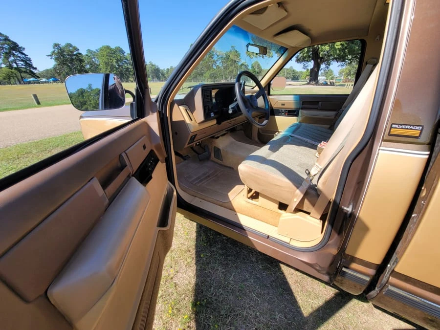 1988 Chevrolet C/K 4th Gen - Image 11 of 17