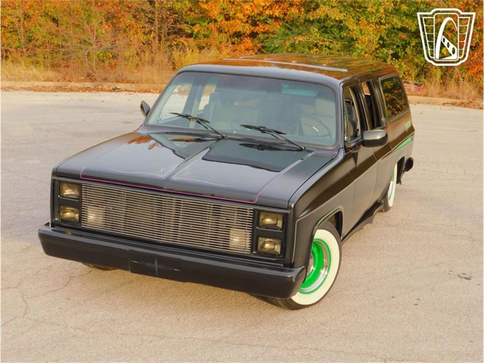 1988 Chevrolet Suburban 7th Gen - Image 24 of 31