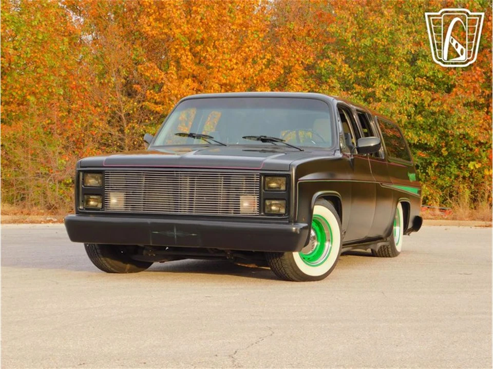 1988 Chevrolet Suburban 7th Gen - Image 20 of 31