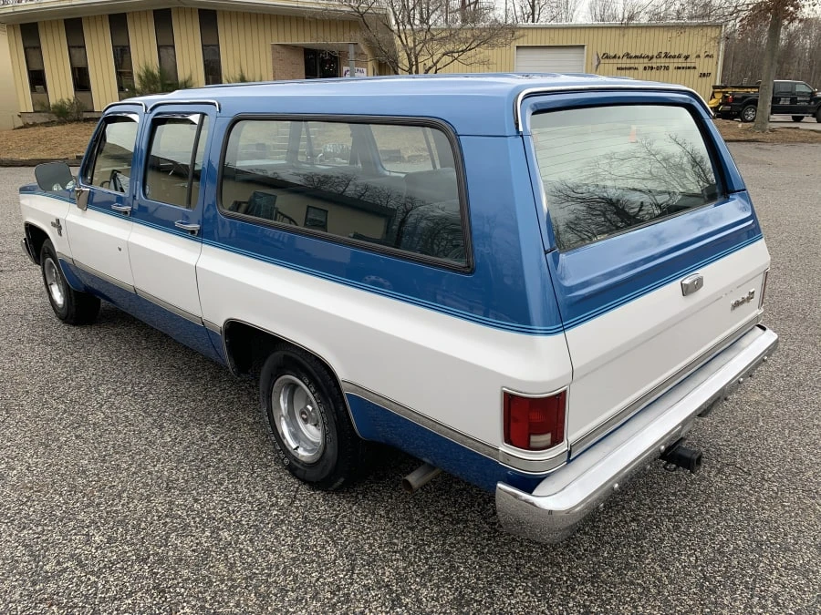 1988 Chevrolet Suburban 7th Gen - Image 3 of 17