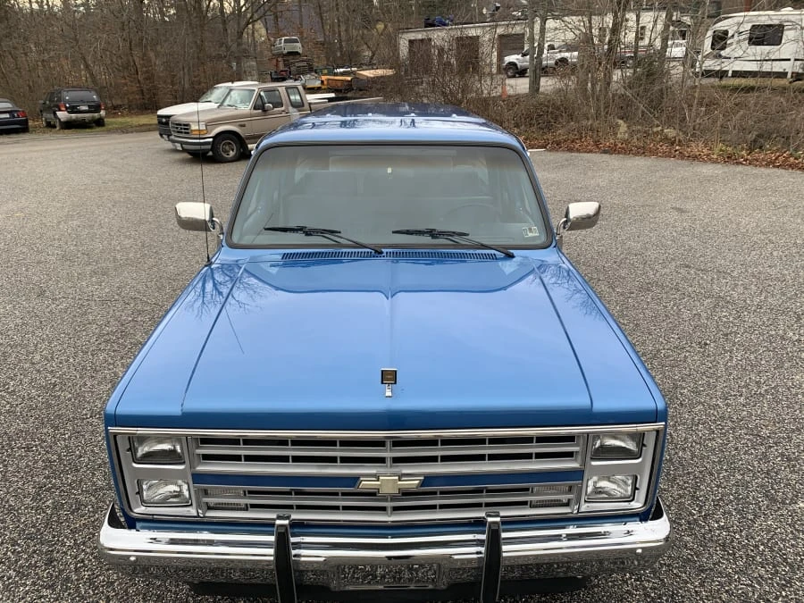 1988 Chevrolet Suburban 7th Gen - Image 15 of 17
