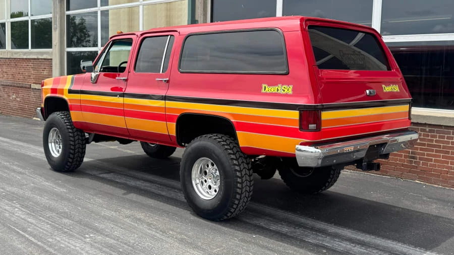 1988 Chevrolet Suburban 7th Gen - Image 3 of 13
