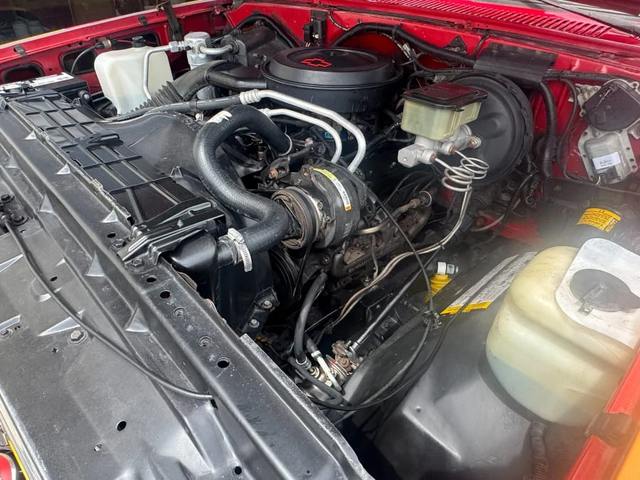 1988 Chevrolet Suburban 7th Gen - Image 13 of 13