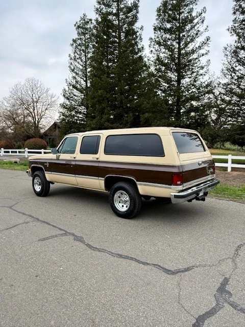 1988 Chevrolet Suburban 7th Gen - Image 6 of 21