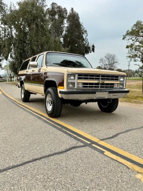 1988 Chevrolet Suburban 7th Gen - Image 11 of 21