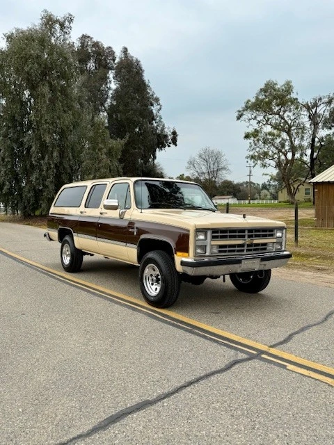 1988 Chevrolet Suburban 7th Gen - Image 10 of 21