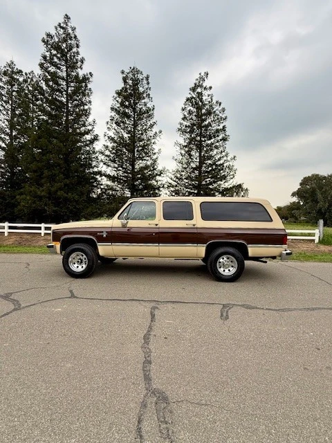 1988 Chevrolet Suburban 7th Gen - Image 7 of 21