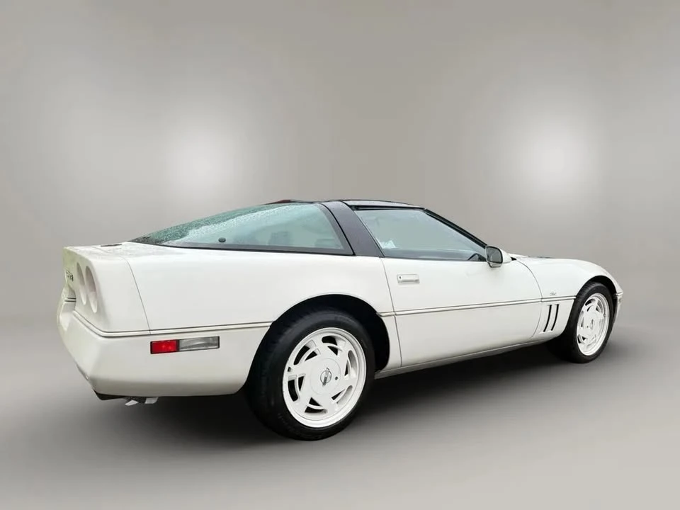 1988 Chevrolet Corvette C4 - Image 8 of 20