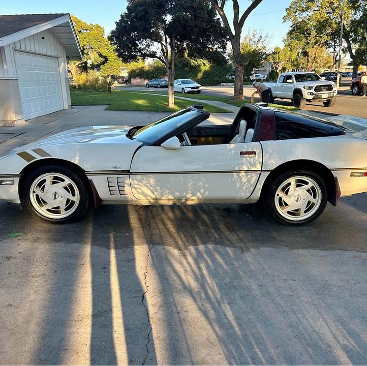 1988 Chevrolet Corvette C4 - Image 1 of 9