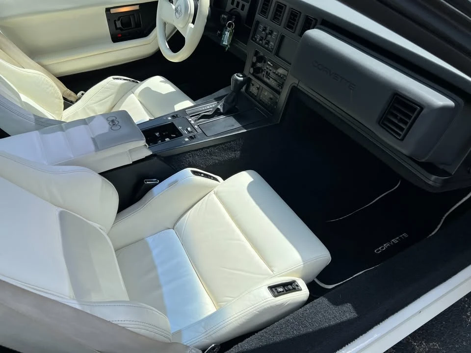 1988 Chevrolet Corvette C4 - Image 17 of 19