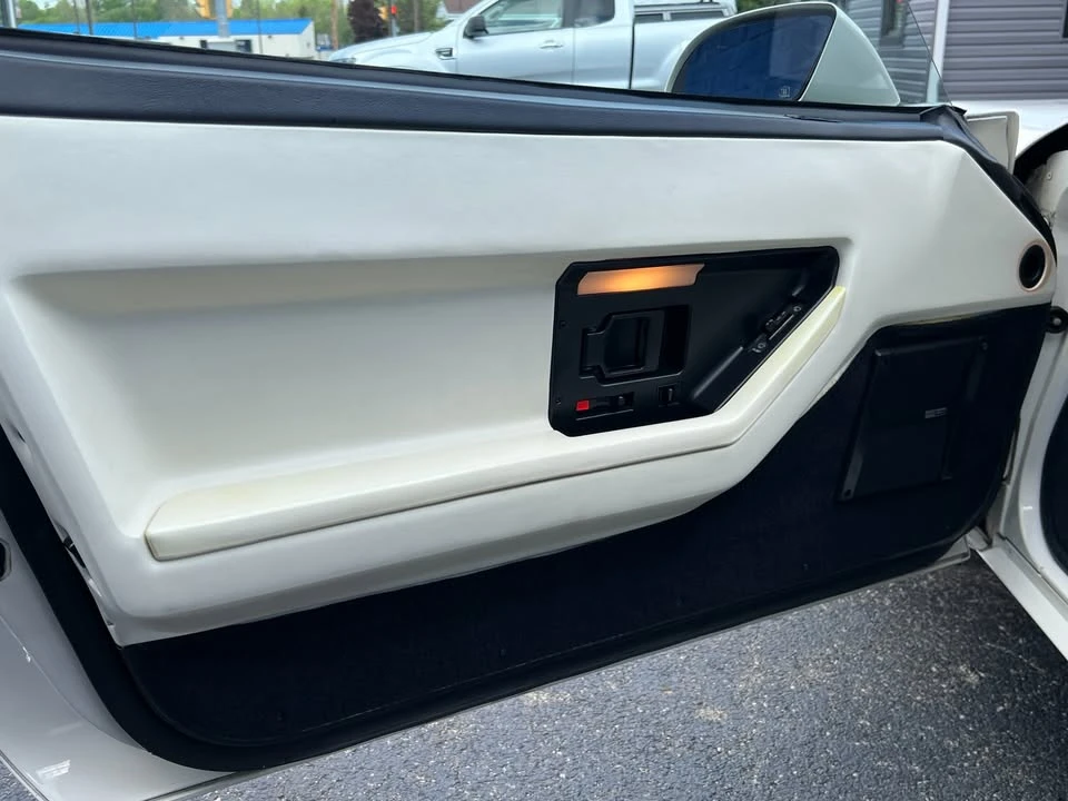 1988 Chevrolet Corvette C4 - Image 8 of 19
