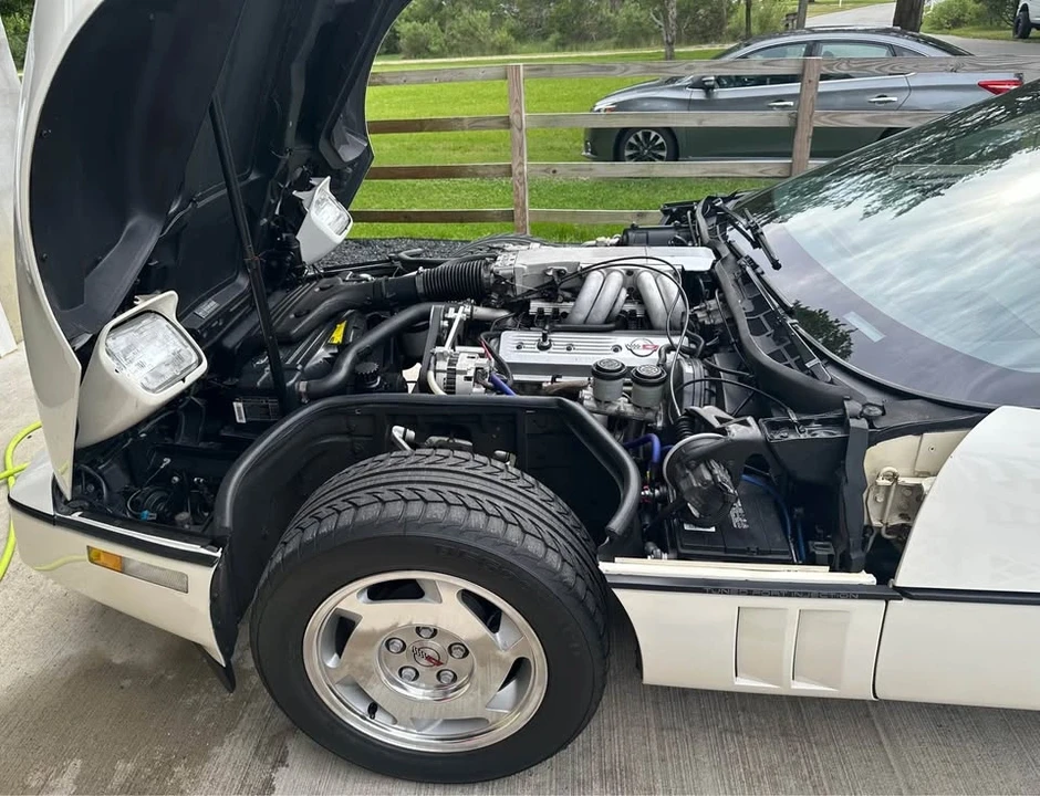 1988 Chevrolet Corvette C4 - Image 6 of 9