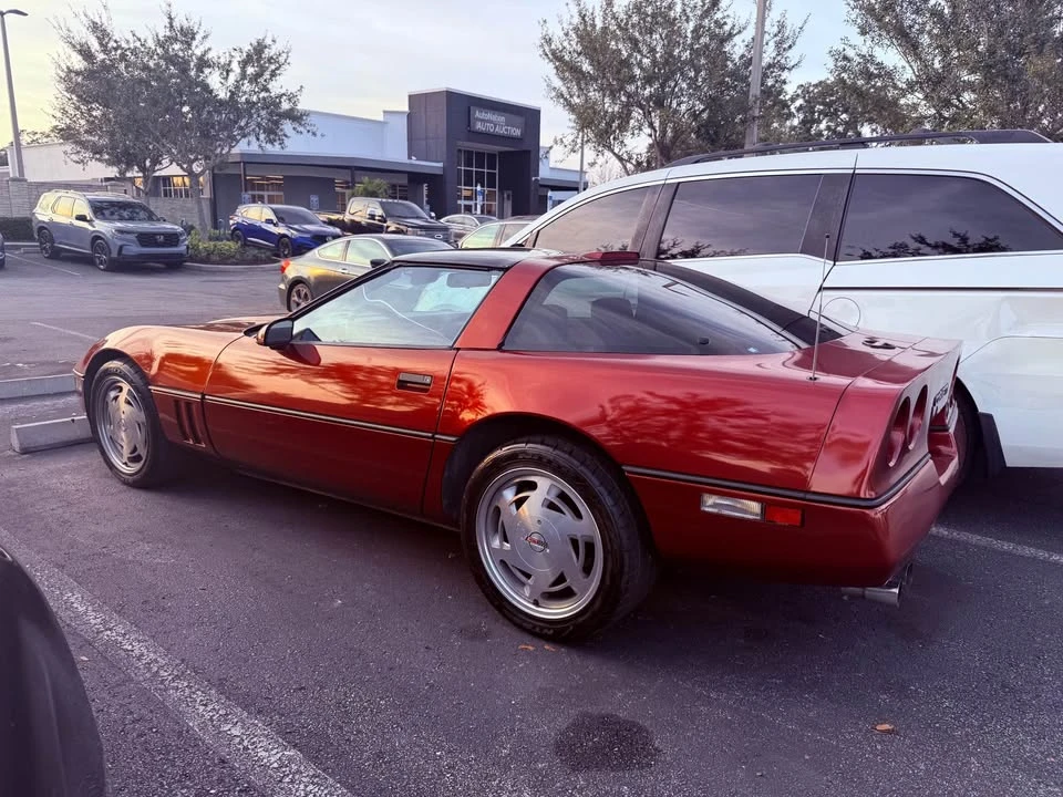 1988 Chevrolet Corvette C4 - Image 2 of 9