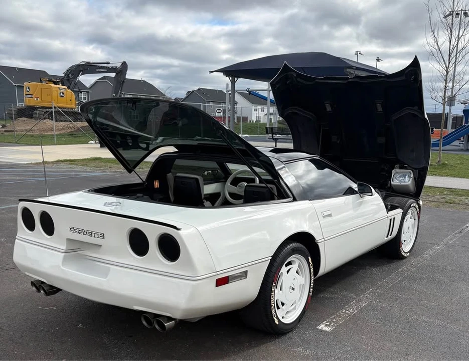 1988 Chevrolet Corvette C4 - Image 10 of 20