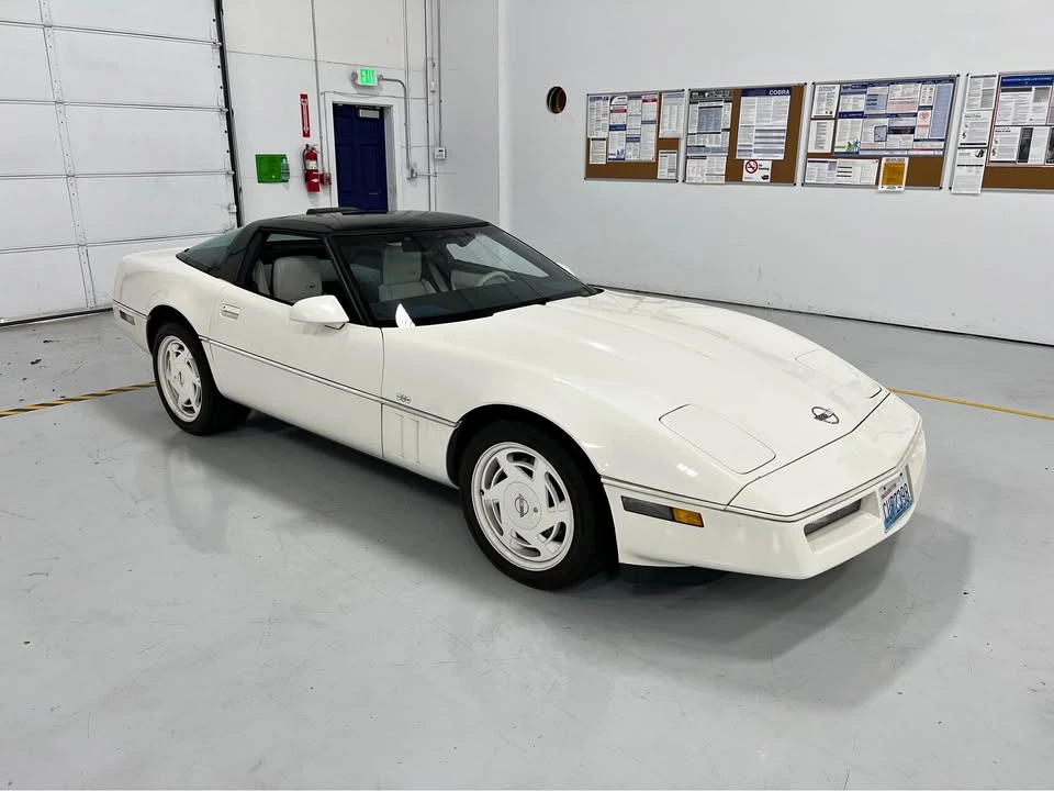 1988 Chevrolet Corvette C4 - Image 1 of 10