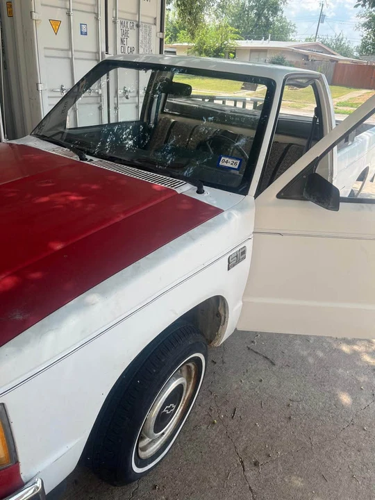 1988 Chevrolet S-10 - Image 2 of 3