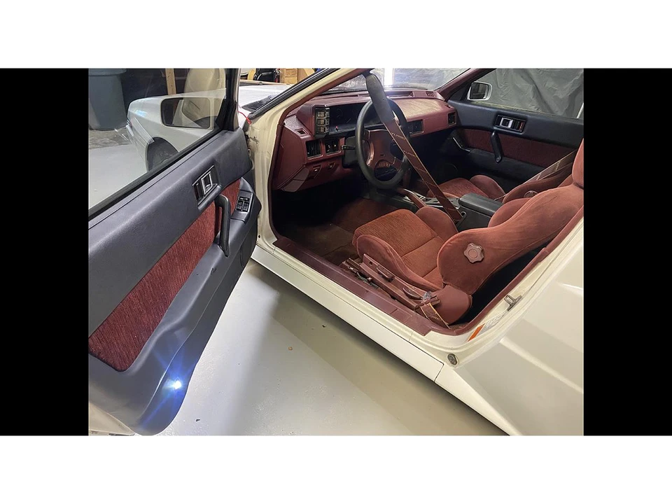 1988 Chrysler Conquest - Image 6 of 8
