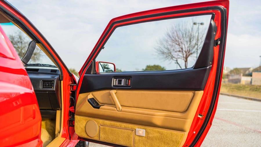 1988 Chrysler Conquest - Image 8 of 31