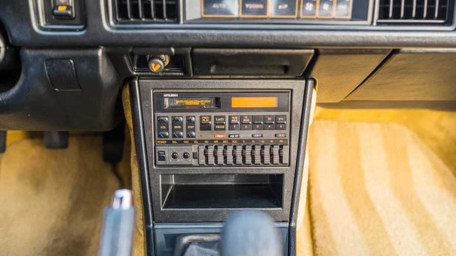 1988 Chrysler Conquest - Image 27 of 31