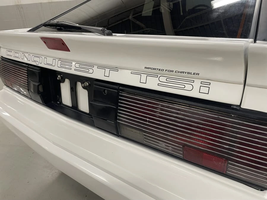 1988 Chrysler Conquest - Image 13 of 26