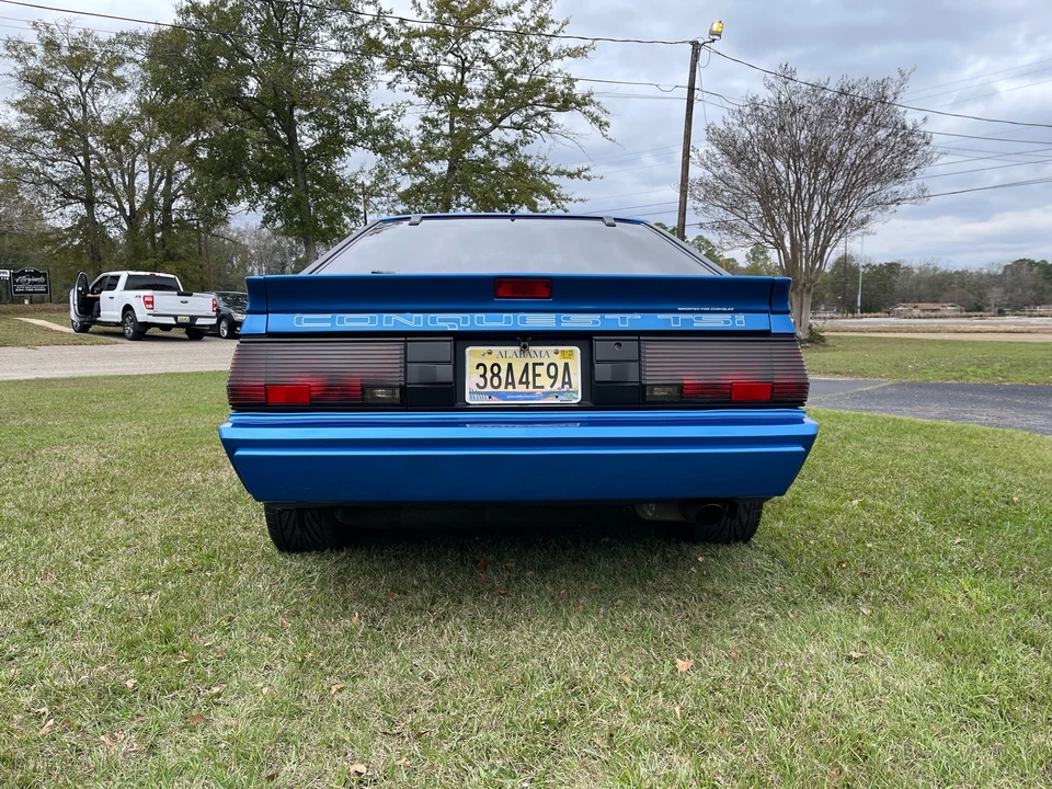 1988 Chrysler Conquest - Image 11 of 31