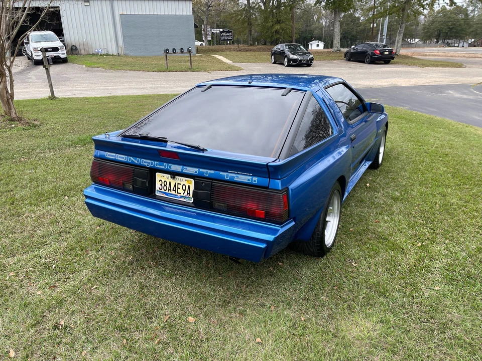 1988 Chrysler Conquest - Image 10 of 31