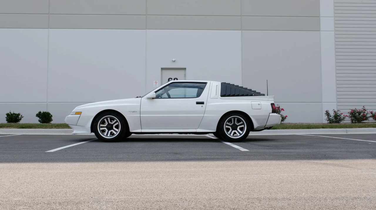 1988 Chrysler Conquest - Image 12 of 31