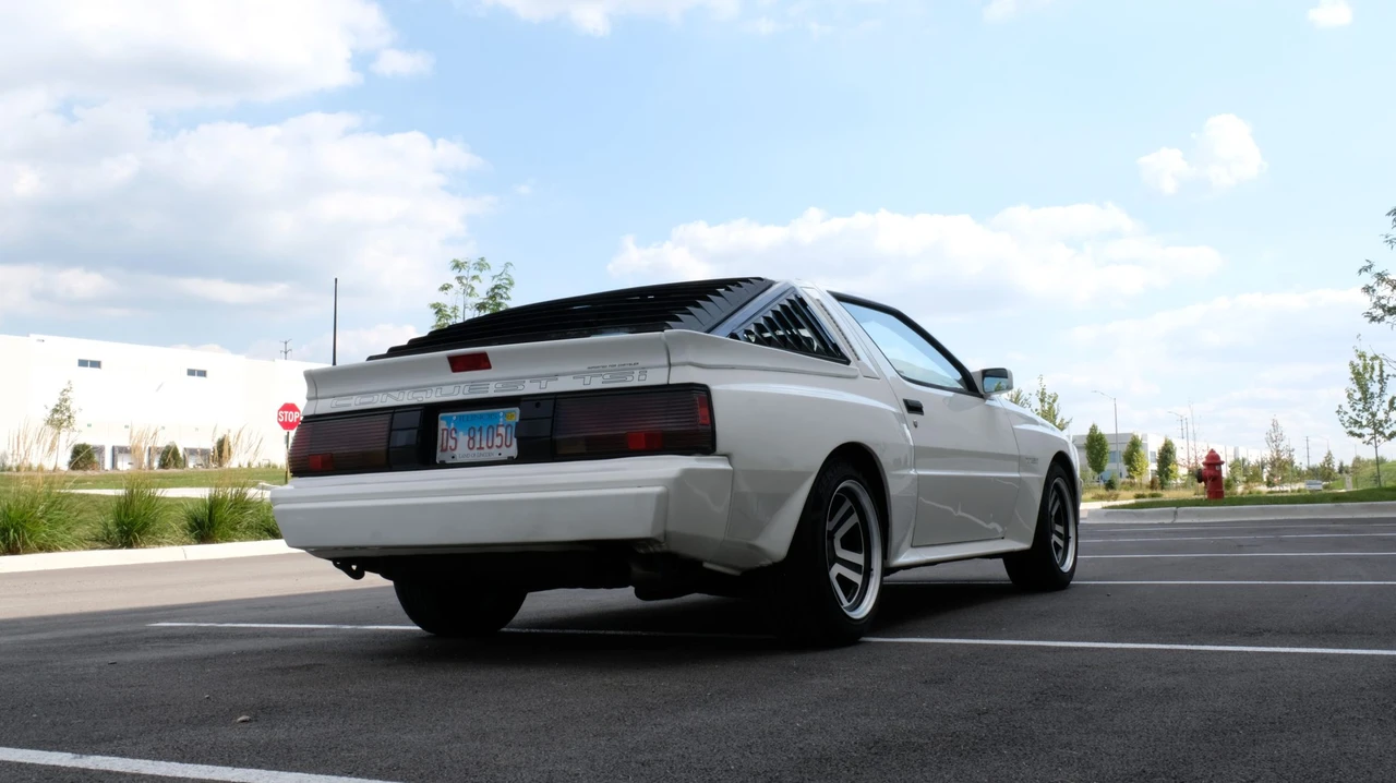 1988 Chrysler Conquest - Image 23 of 31