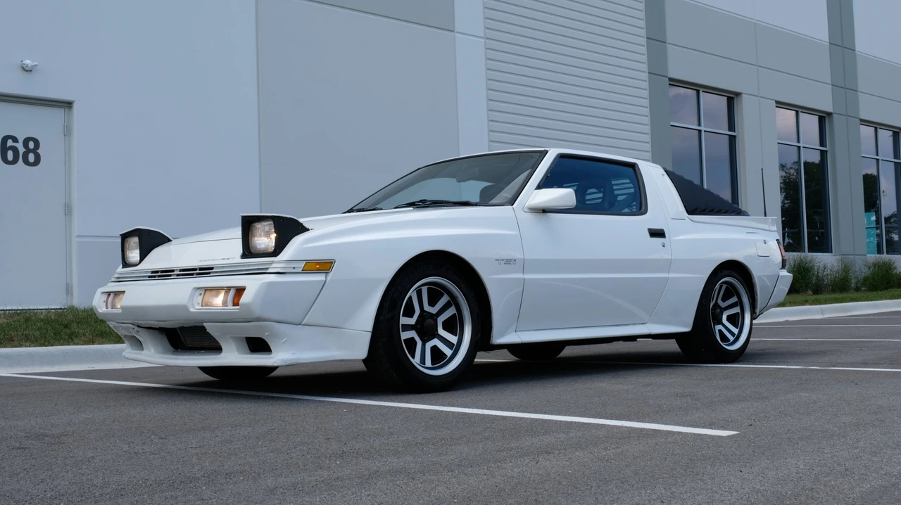 1988 Chrysler Conquest - Image 8 of 31