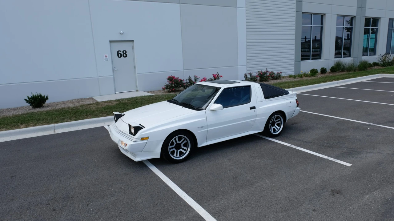 1988 Chrysler Conquest - Image 10 of 31