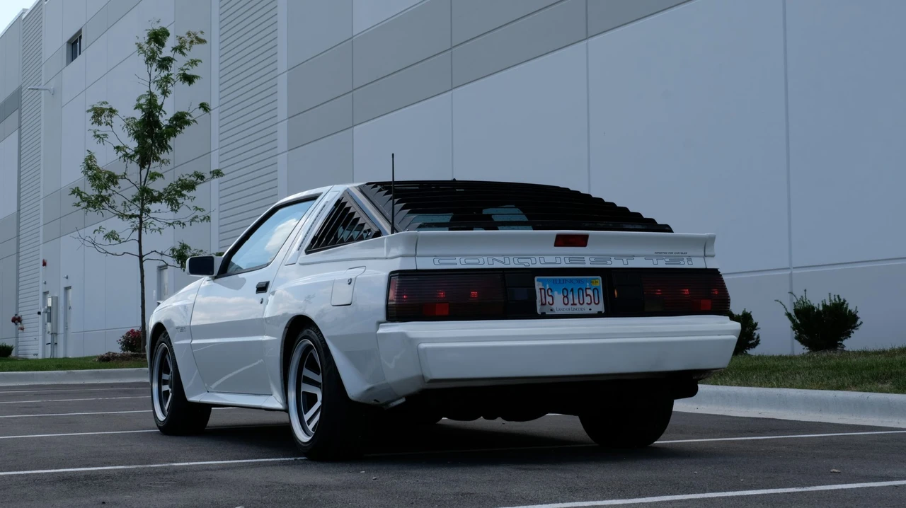 1988 Chrysler Conquest - Image 18 of 31
