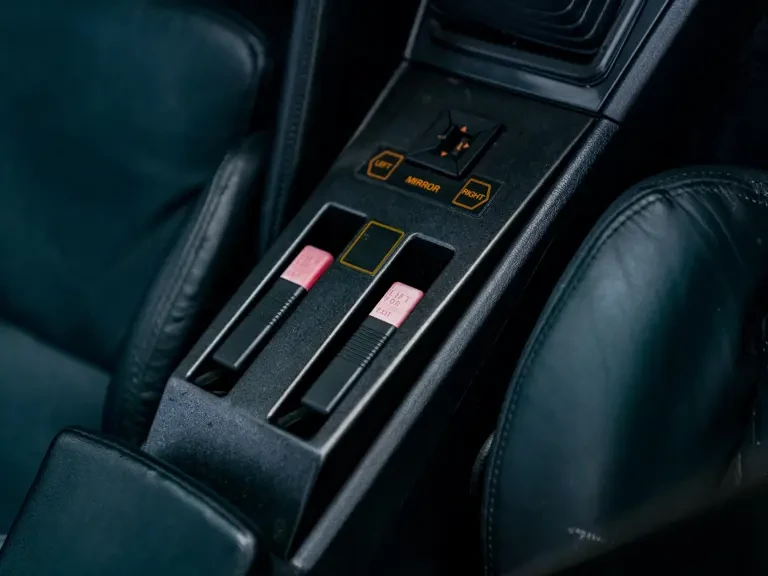1988 Chrysler Conquest - Image 21 of 31