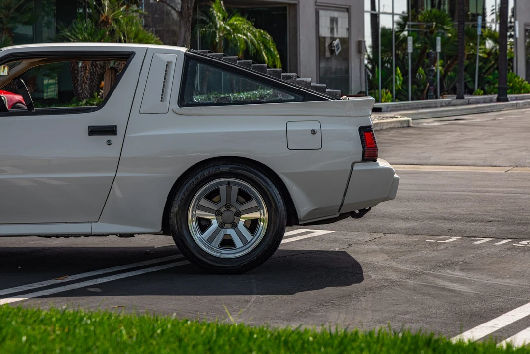 1988 Chrysler Conquest - Image 15 of 31