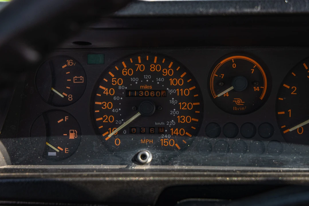 1988 Chrysler Conquest - Image 21 of 31