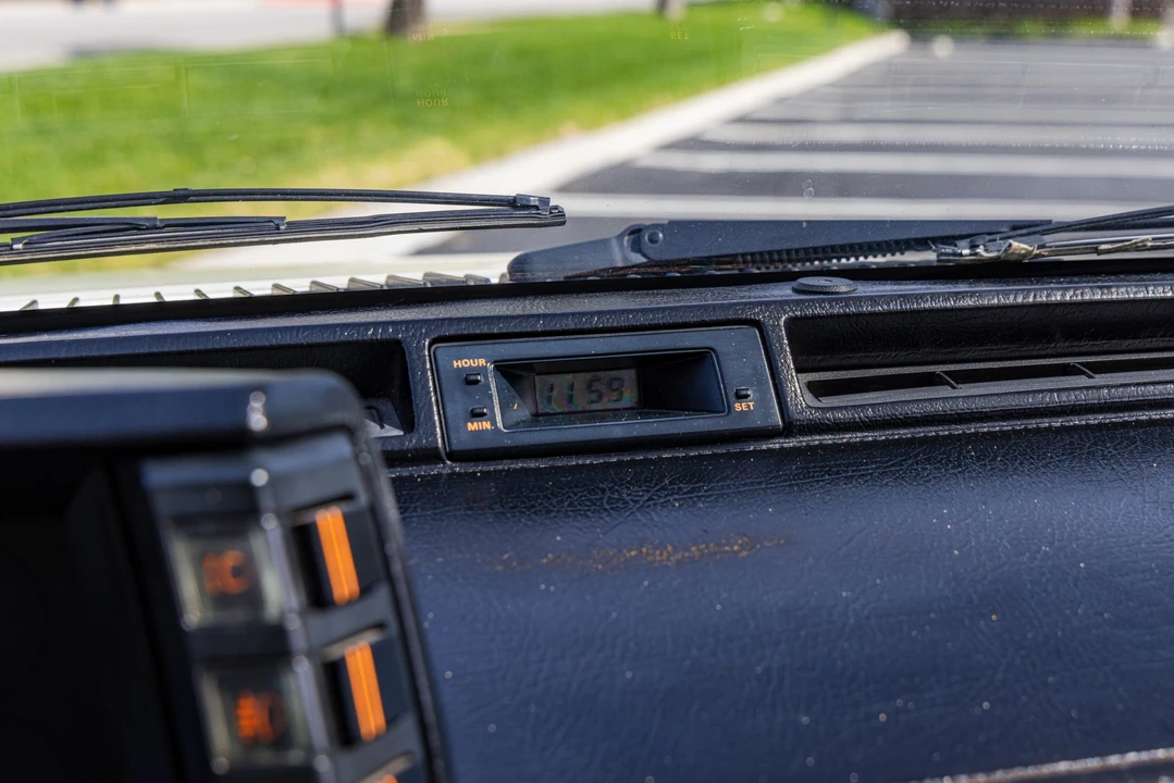 1988 Chrysler Conquest - Image 23 of 31