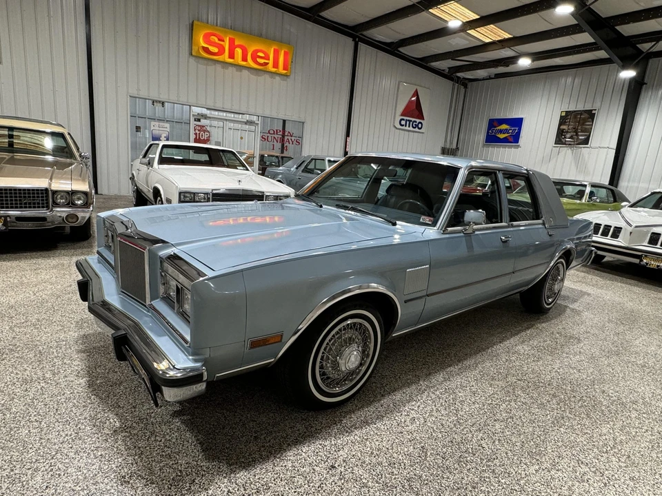 1988 Chrysler New Yorker - Image 3 of 31