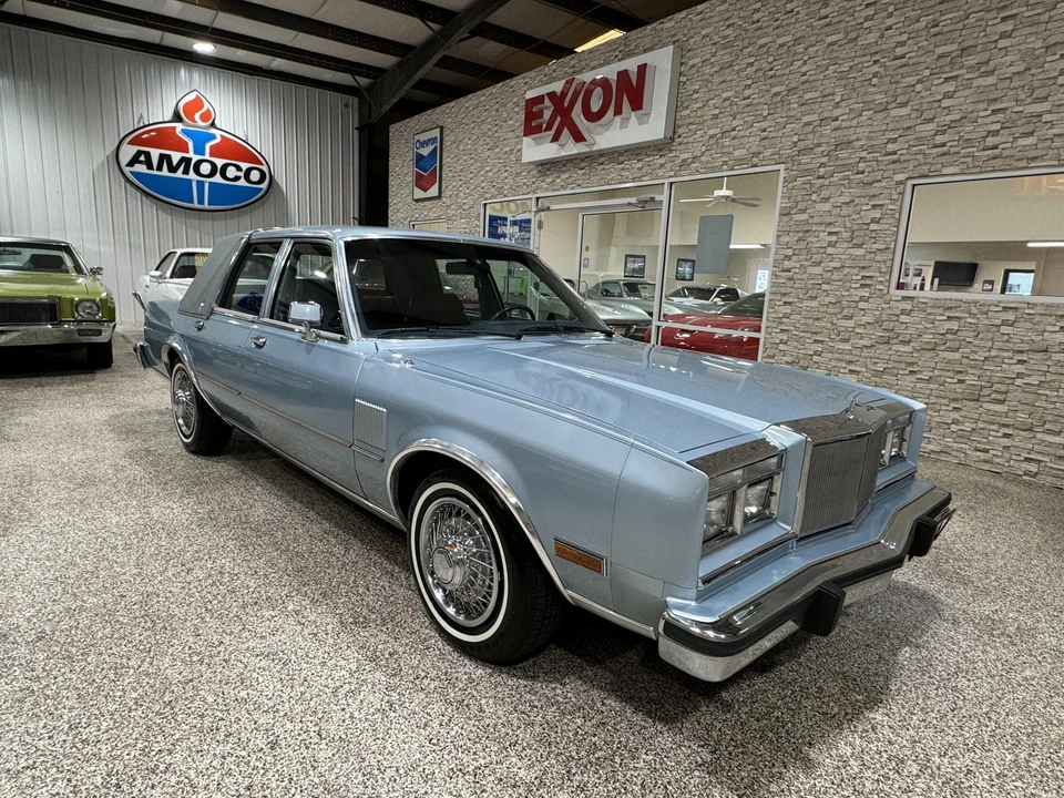 1988 Chrysler New Yorker - Image 6 of 31