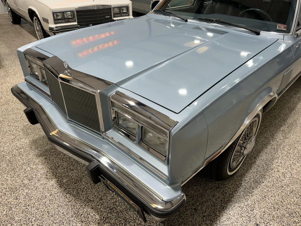 1988 Chrysler New Yorker - Image 17 of 31