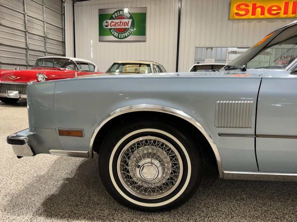 1988 Chrysler New Yorker - Image 15 of 31