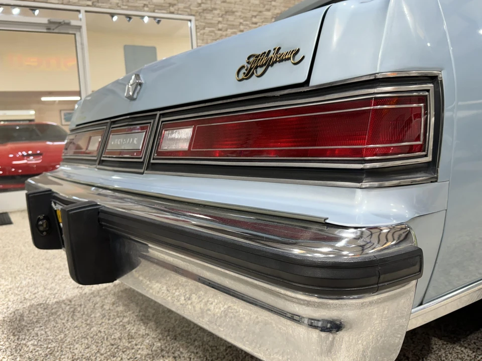 1988 Chrysler New Yorker - Image 30 of 31
