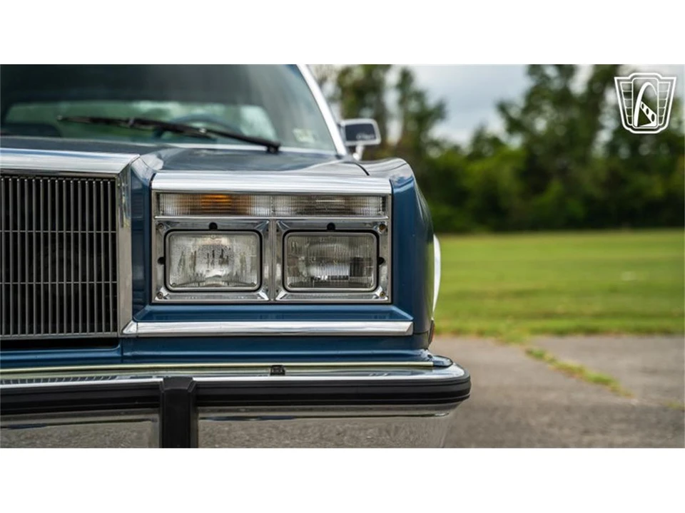 1988 Chrysler New Yorker - Image 28 of 31